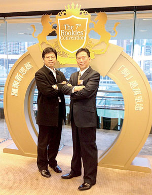 James (左) 很感激上司Andy Wong的鼓勵及支持