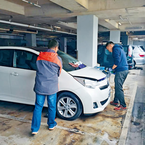 「洗車俠」使用無水洗車技術，毋須打水洗車，增加洗車服務的彈性。