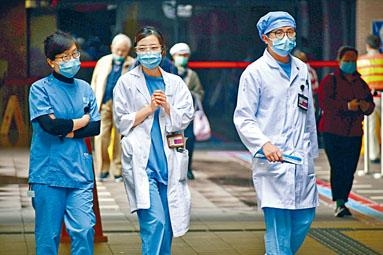 伊利沙伯醫院昨刊出通告，稱將由中央分配N95口罩。