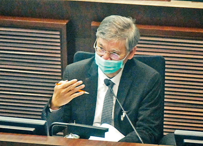 羅致光相信「在其他因素不變的情況下」，可以紓緩六至八月的失業情況。