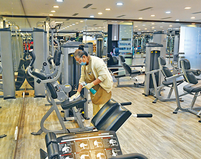 美容院、健身中心等十三類處所須延長再關閉七天。