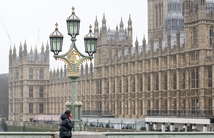 英國政府在2019年初改革原有的企業家簽證，改為推出初創簽證及創新者簽證，新方案比原有的門檻更低，最重要是具備創意、可行性及擴展性三大條件。