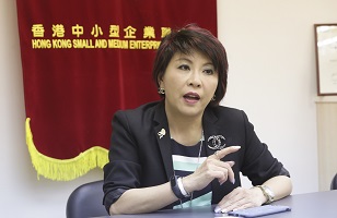 香港中小企業聯合會會長麥美儀贊同「保就業計畫2022」做法，並指政府資源有限，今次計畫能夠精準幫助有需要的企業及僱員。