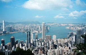 隨着香港職場環境的不斷演變，企業需要持續適應年輕世代的需求，通過創新的人才策略及包容的文化來吸引及留住新血。