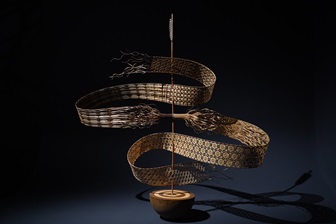 林嘉裕形容，竹既具東方文化底蘊，又能進行立體創作，完美契合了她對創作媒介的想像。